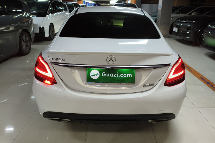 奔驰C级 2019款 C 260 运动版车身外观6