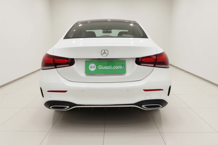 奔驰A级 2020款 A 200 L 运动轿车车身外观6