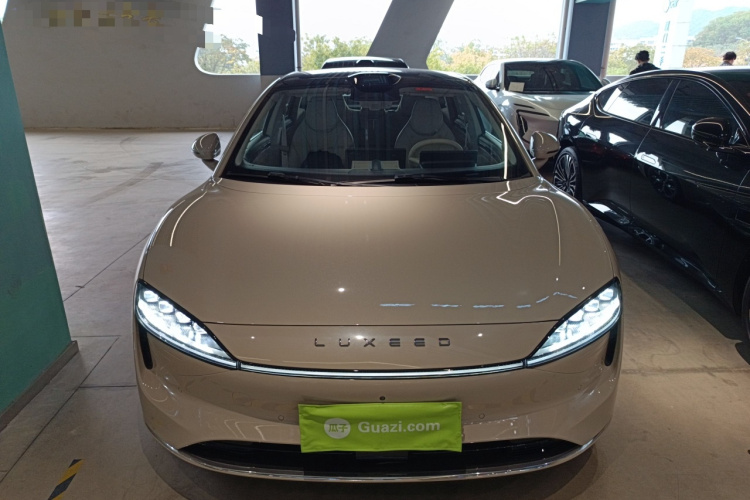 鸿蒙智行 智界S7 2025款 855km Max车身外观2