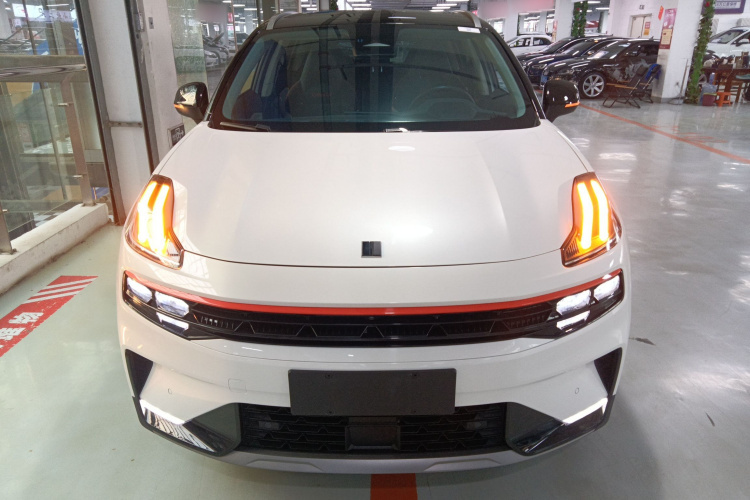 领克06 2020款 1.5T 耀Halo车身外观2