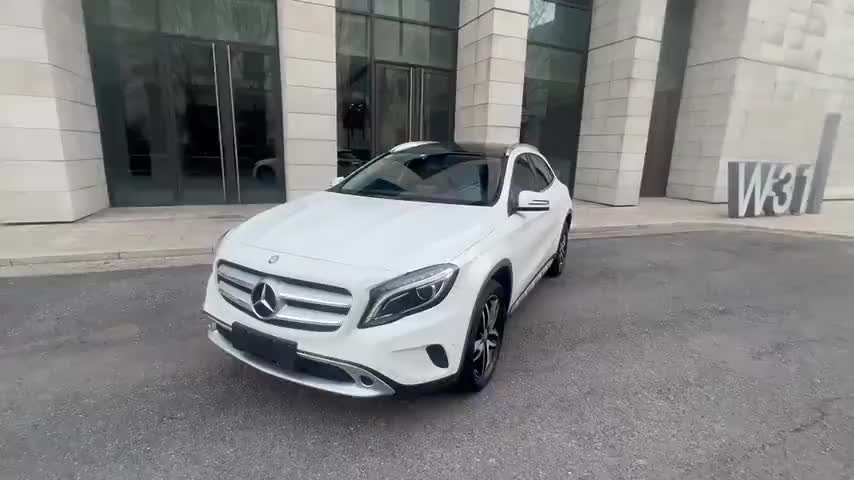 奔驰GLA 2016款 GLA 200 时尚型实拍1