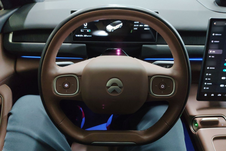 蔚来ES8 2024款 75kWh中控内饰13