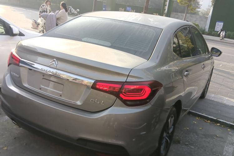 雪铁龙C4L 2016款 1.2T 自动精英型车身外观6005