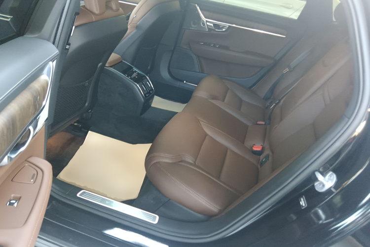 沃尔沃S90 2024款 B5 智雅豪华版中控内饰21