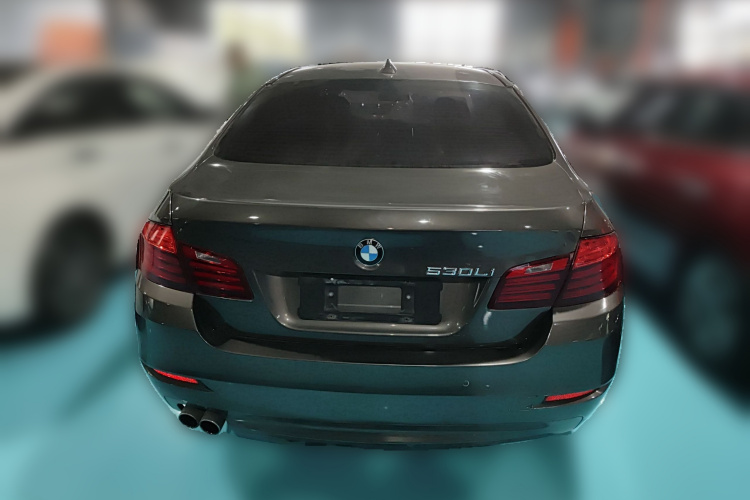 宝马5系 2014款 530Li 豪华设计套装车身外观6