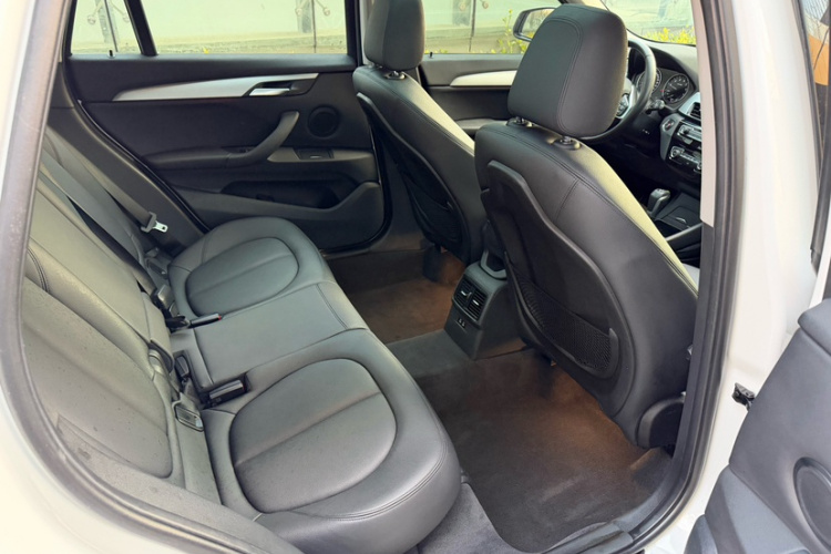 宝马X1 2019款 sDrive18Li 时尚型中控内饰7002