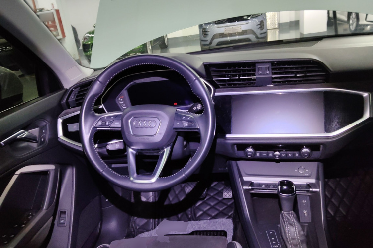 奥迪Q3 2019款 35 TFSI 进取动感型局部细节13