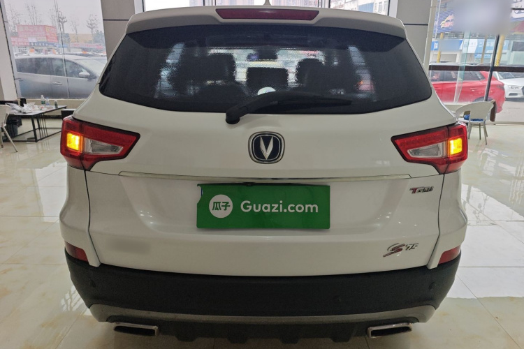 长安CS75 2017款 尚酷版 1.5T 手动锋享型车身外观6