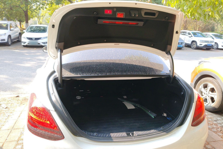 奔驰C级 2021款 C 260 星耀臻藏版机舱底盘23