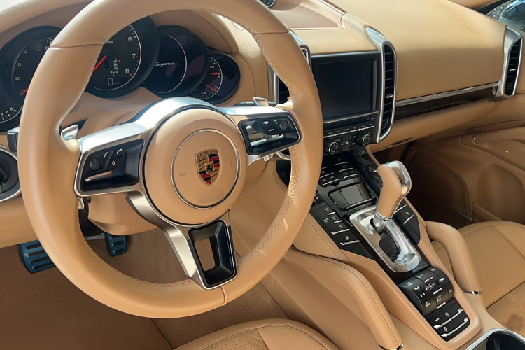 保时捷 2015款 Cayenne 3.0T中控内饰7003