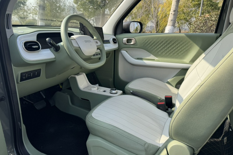 吉利银河 2025款 210km 熊猫骑士局部细节19