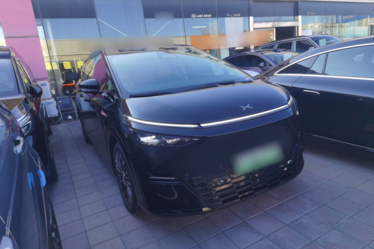 小鹏X9 2025款 740超长续航 Max车身外观3