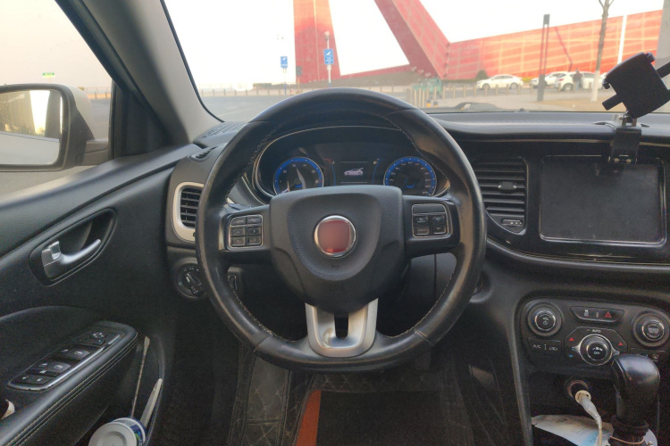 菲亚特 菲翔 2015款 1.4T 自动尊享版中控内饰13