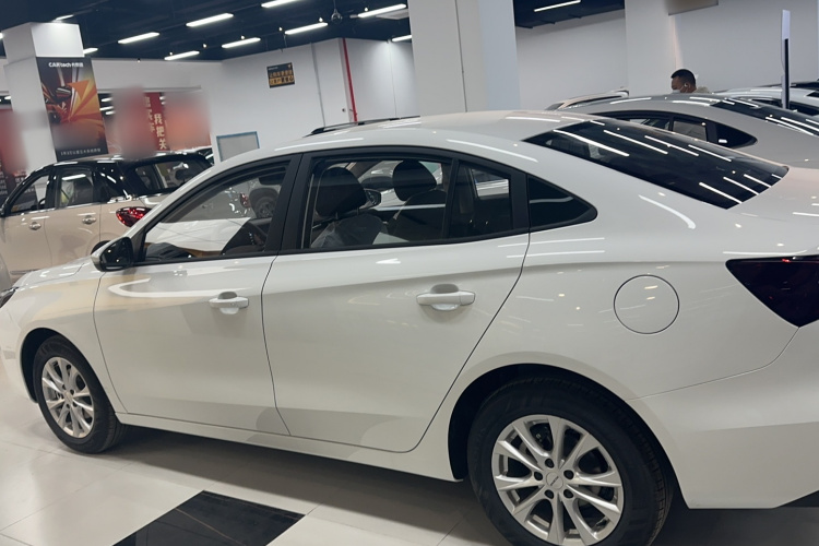 荣威i5 2026款 1.5L 手动舒享版车身外观6005