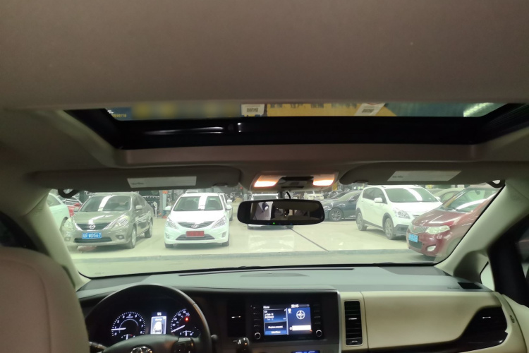 丰田Sienna（平行进口） 局部细节22