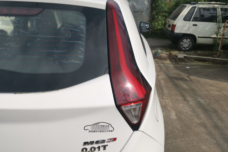 名爵3 2017款 1.5L 自动智联豪华版车身外观9