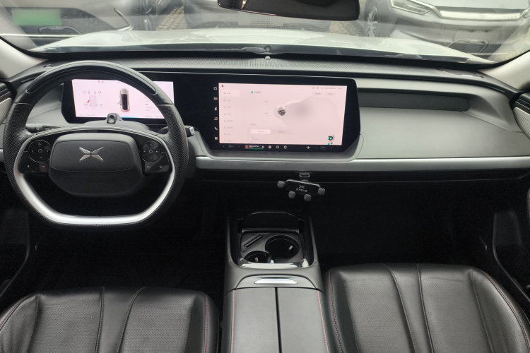 小鹏P7 2022款 586G中控内饰12