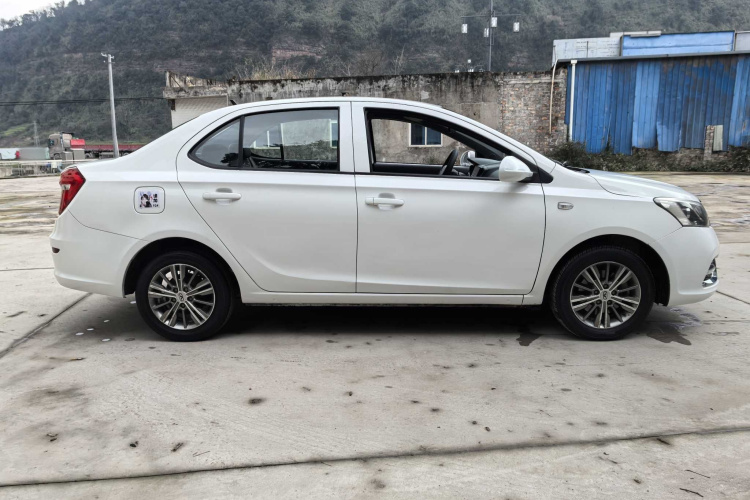 凯翼E3 2018款 1.5L 自动豪华型车身外观6007