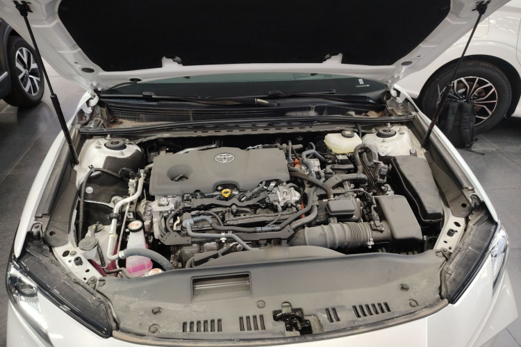 丰田 凯美瑞 2024款 双擎 2.5HG 尊贵版机舱底盘24