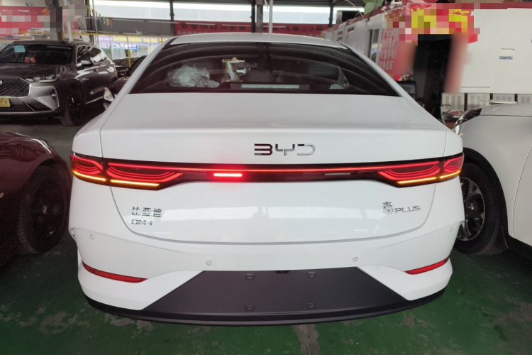 比亚迪 秦PLUS 2025款 DM-i 智驾版 128KM进取型车身外观6