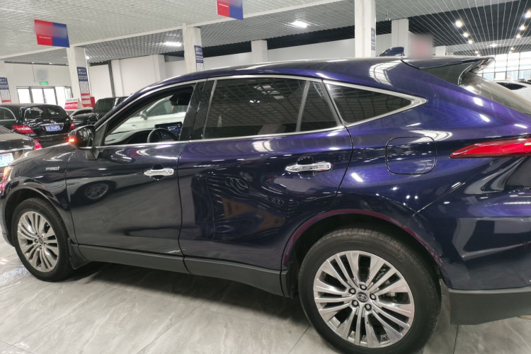 丰田 凌放HARRIER 2022款 双擎 2.5L CVT四驱尊享版车身外观4