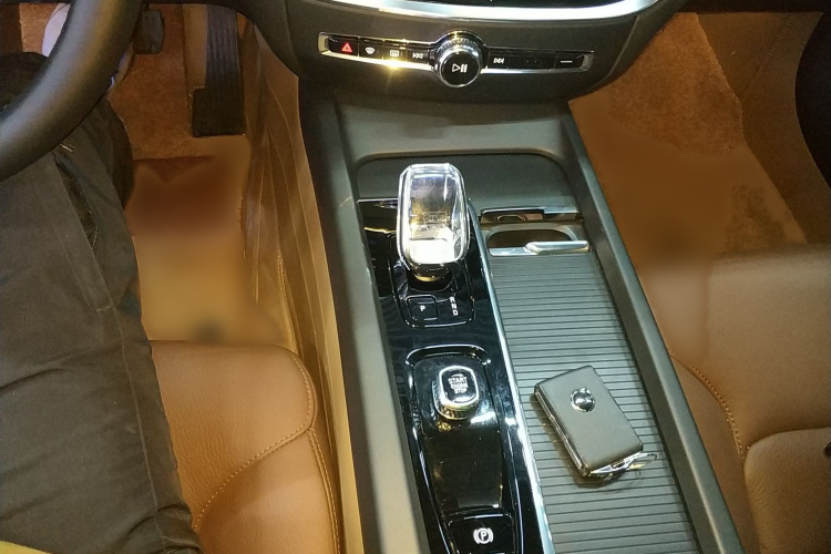 沃尔沃S60 2025款 B4 智逸豪华版局部细节18