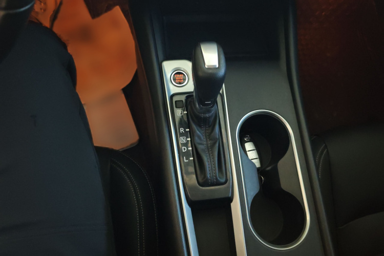 日产 天籁 2020款 2.0L XL 舒适版局部细节18