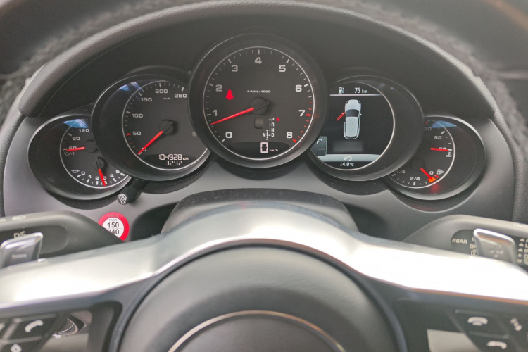 保时捷 2016款 Cayenne Platinum Edition 3.0T局部细节14