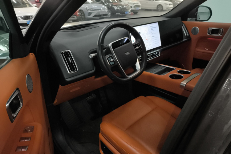 理想汽车 理想L8 2023款 Pro中控内饰20