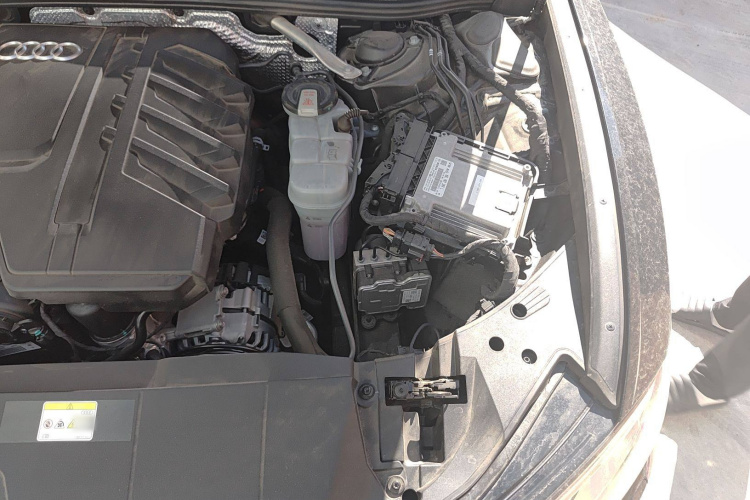 奥迪A6L 2024款 40 TFSI 豪华致雅型局部细节9007