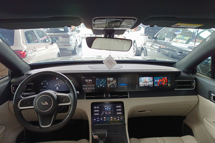 理想汽车 理想ONE 2020款 增程6座版中控内饰12