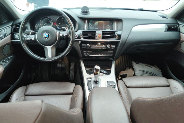 宝马X4 2016款 xDrive20i M运动型中控内饰12