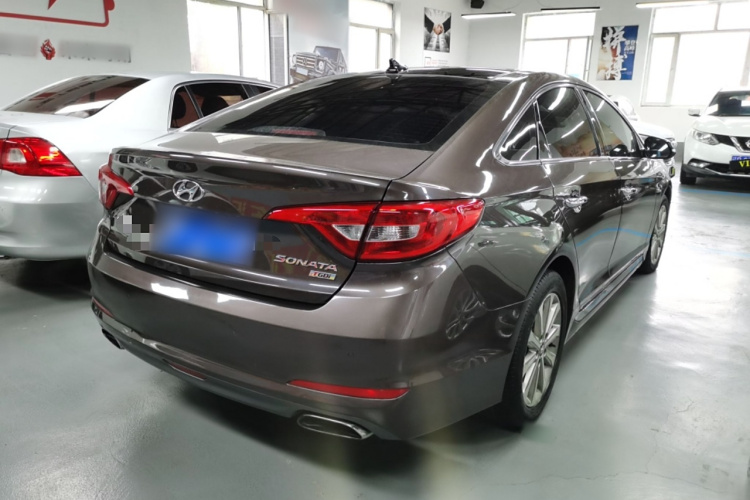 现代 索纳塔 2015款 1.6T GLS智能型车身外观7
