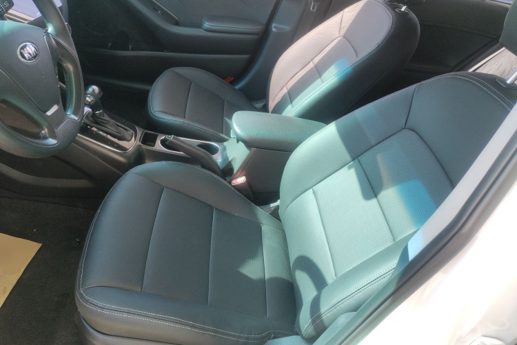 起亚K3 2016款 1.6L 自动GL局部细节19