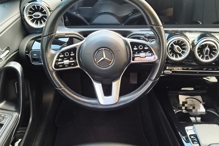 奔驰A级 2020款 A 200 L局部细节13