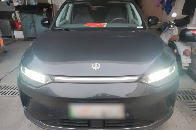 零跑汽车 零跑C11 2023款 纯电 580四驱性能版车身外观2