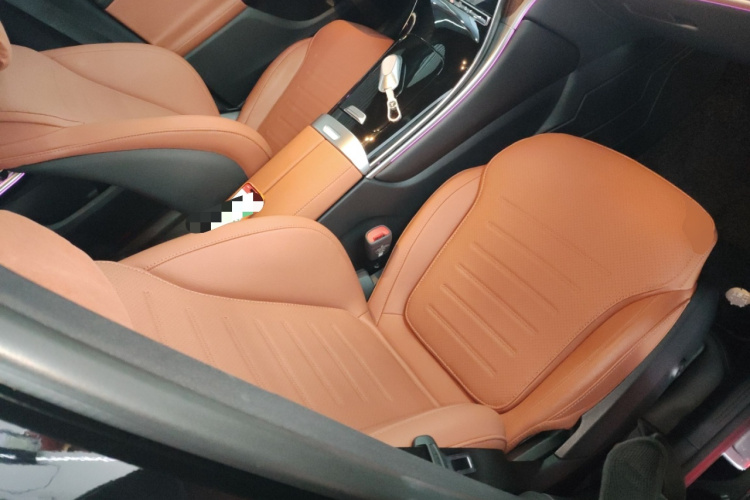 奔驰GLC 2025款 GLC 300 L 4MATIC 动感型 5座局部细节41