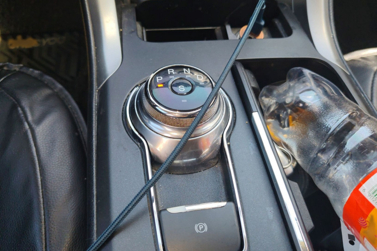 福特 蒙迪欧 2018款 EcoBoost 200 时尚型局部细节18