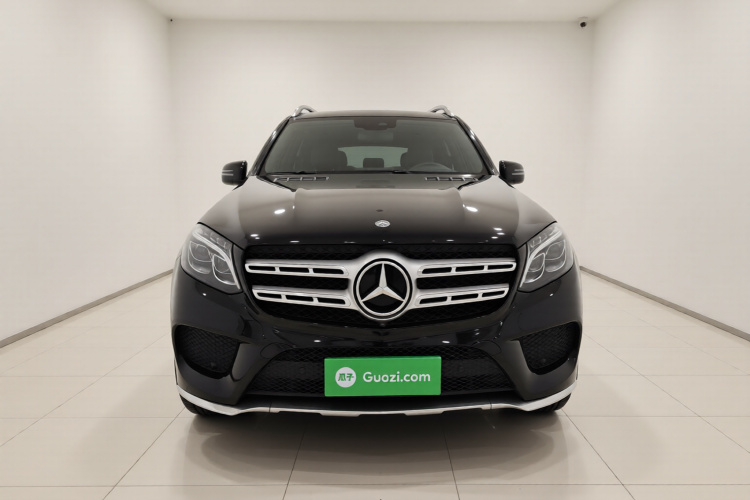 奔驰GLS  GLS 400 4MATIC豪华型车身外观2