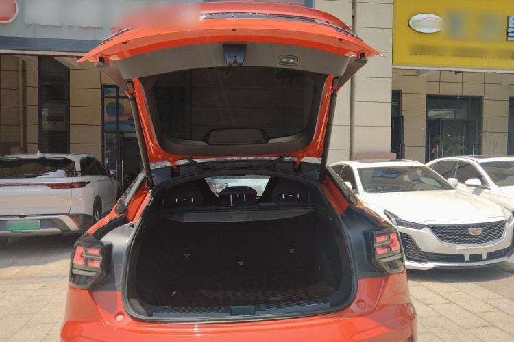 领克05 2020款 2.0TD 四驱劲Halo中控内饰23