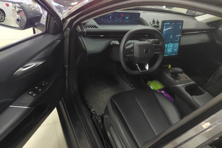 长安 逸动 2025款 蓝鲸 1.5T 500Bar尊贵型中控内饰7003