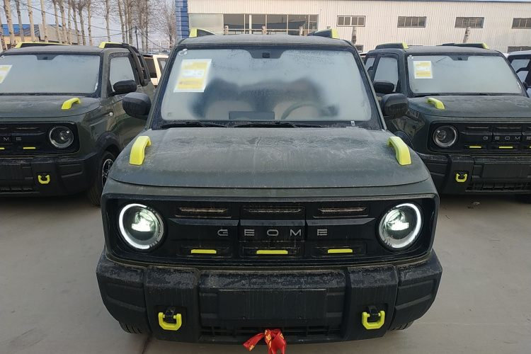 吉利银河 2025款 210km 熊猫骑士车身外观2