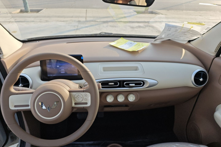 五菱汽车 宏光MINIEV 2025款 四门版 进阶款中控内饰12