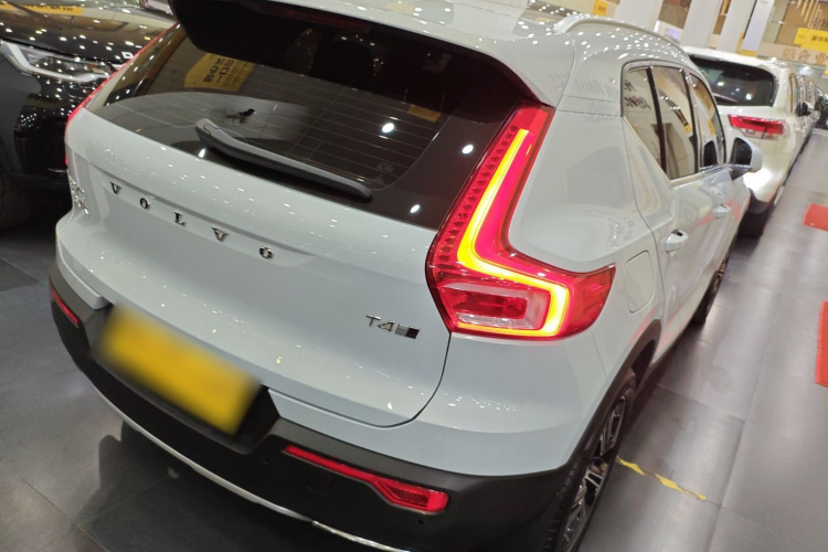 沃尔沃XC40 2020款 T4 四驱智远豪华版车身外观7