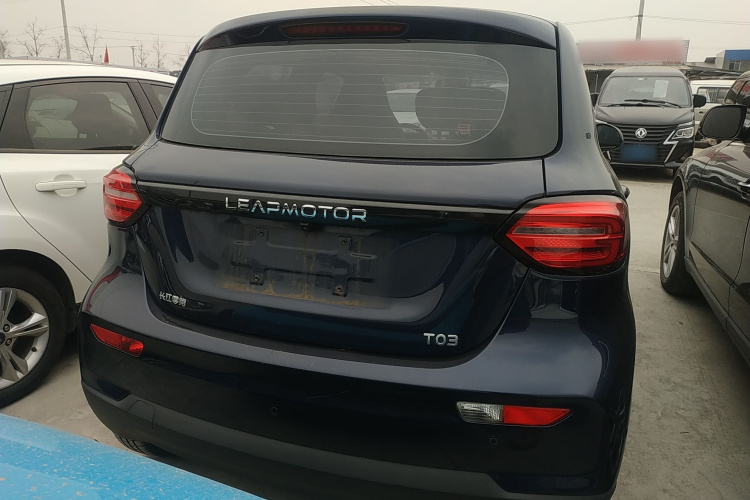 零跑汽车 零跑T03 2021款 400豪华版车身外观6