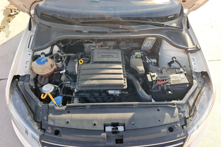 大众 桑塔纳 2019款 1.5L 手动舒适版 国VI机舱底盘24