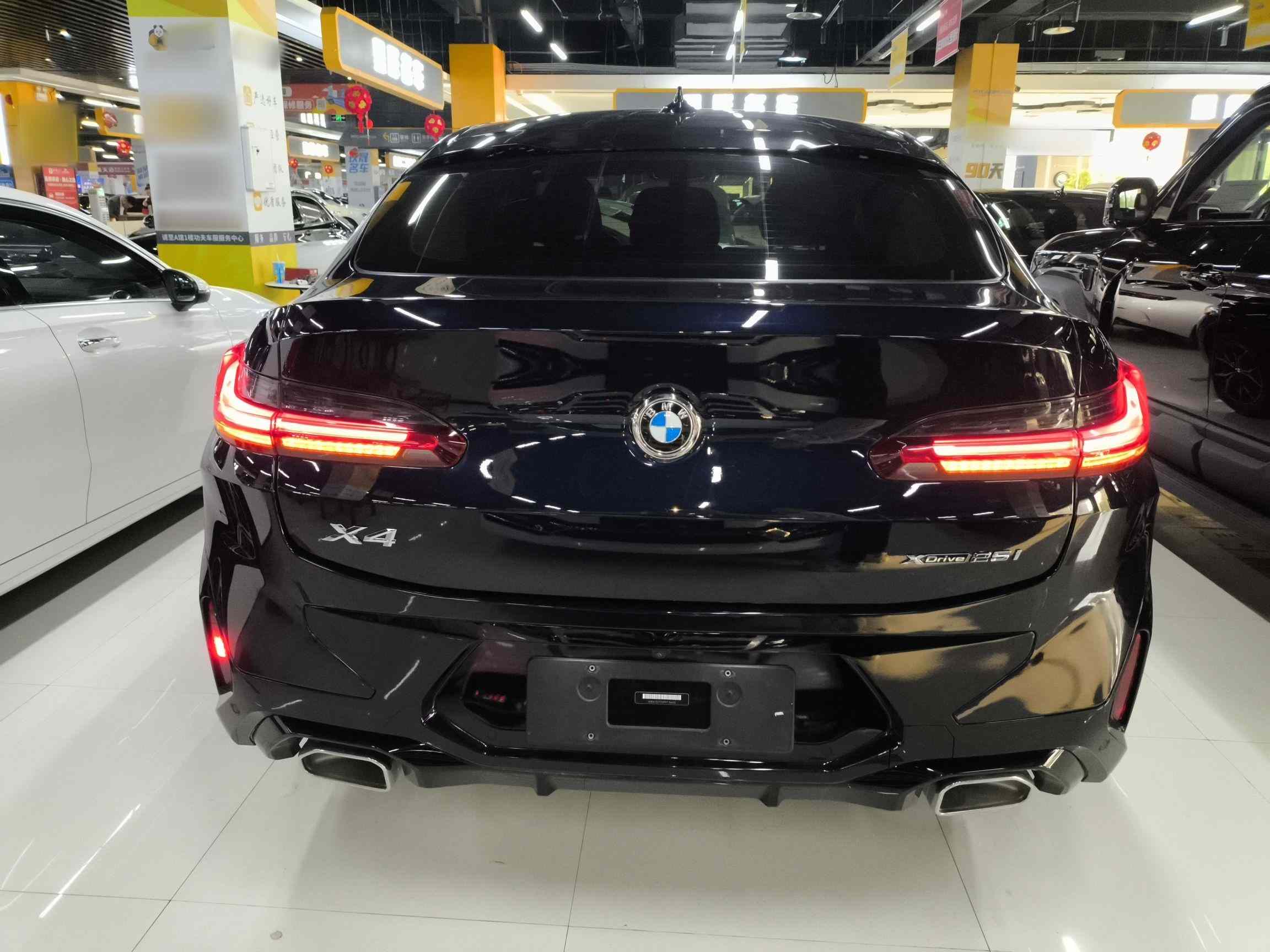 宝马X4 2022款 xDrive 25i M运动套装(3)