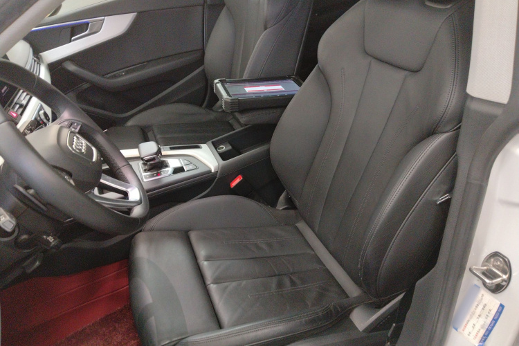 奥迪A5 2021款 Sportback 45 TFSI quattro 臻选动感型中控内饰19