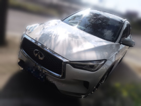 英菲尼迪QX50 2018款 2.0T 四驱菁英版
