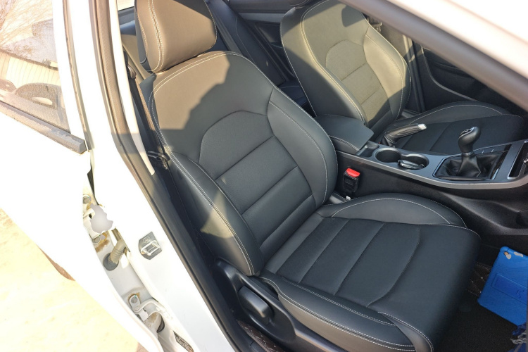 吉利汽车 帝豪 2021款 UP 1.5L 手动舒适型局部细节41